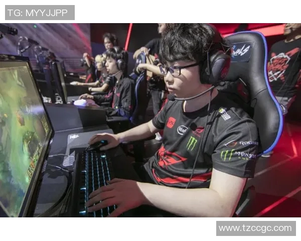 电竞比分分析和平精英评论JDG战队防守策略的优缺点探讨实时新闻